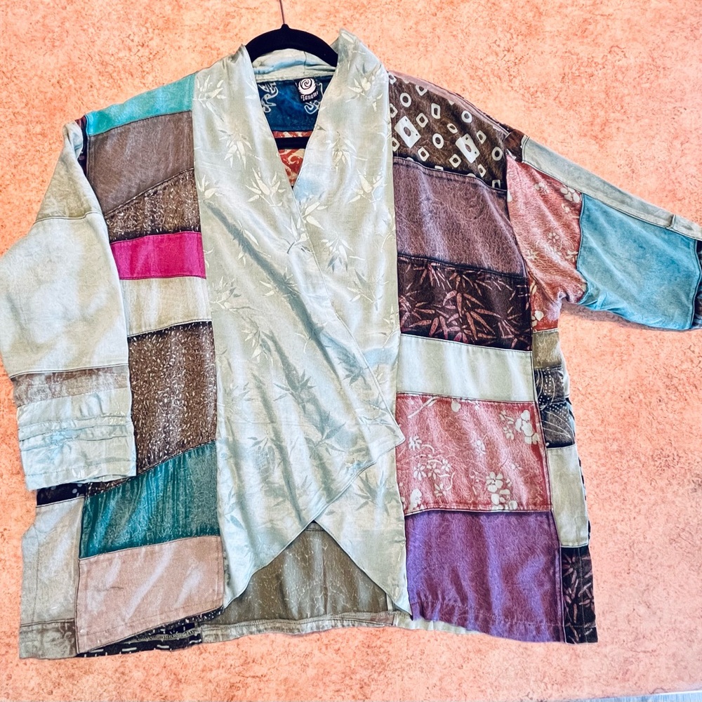 Boho Short Kimono Style Blouse Size Medium